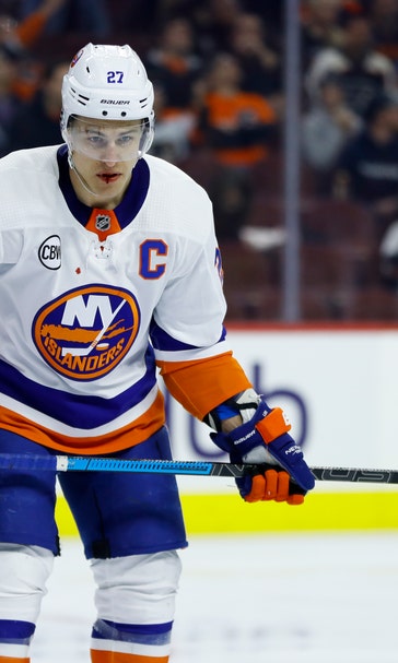 Islanders keep Anders Lee, sign Varlamov to replace Lehner